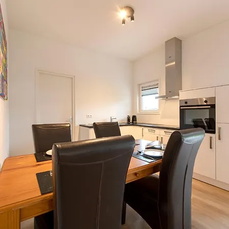 95, 2 King Size Bedden - Airco - Gelegen Aan De Kampina - Recreational Only *