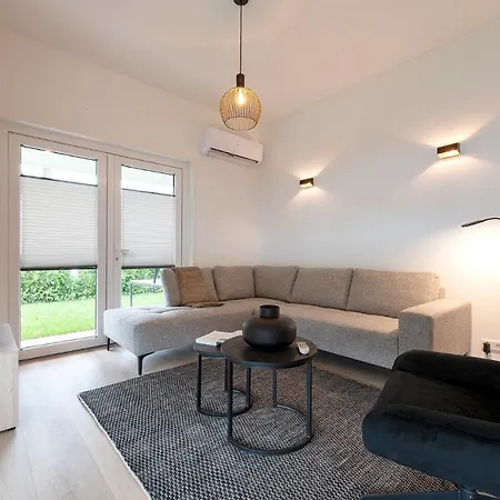 Tatil Evi 95, 2 King Size Bedden - Airco - Gelegen Aan De Kampina - Recreational Only *