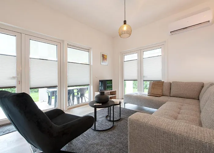 95, 2 King Size Bedden - Airco - Gelegen Aan De Kampina - Recreational Only * Oisterwijk